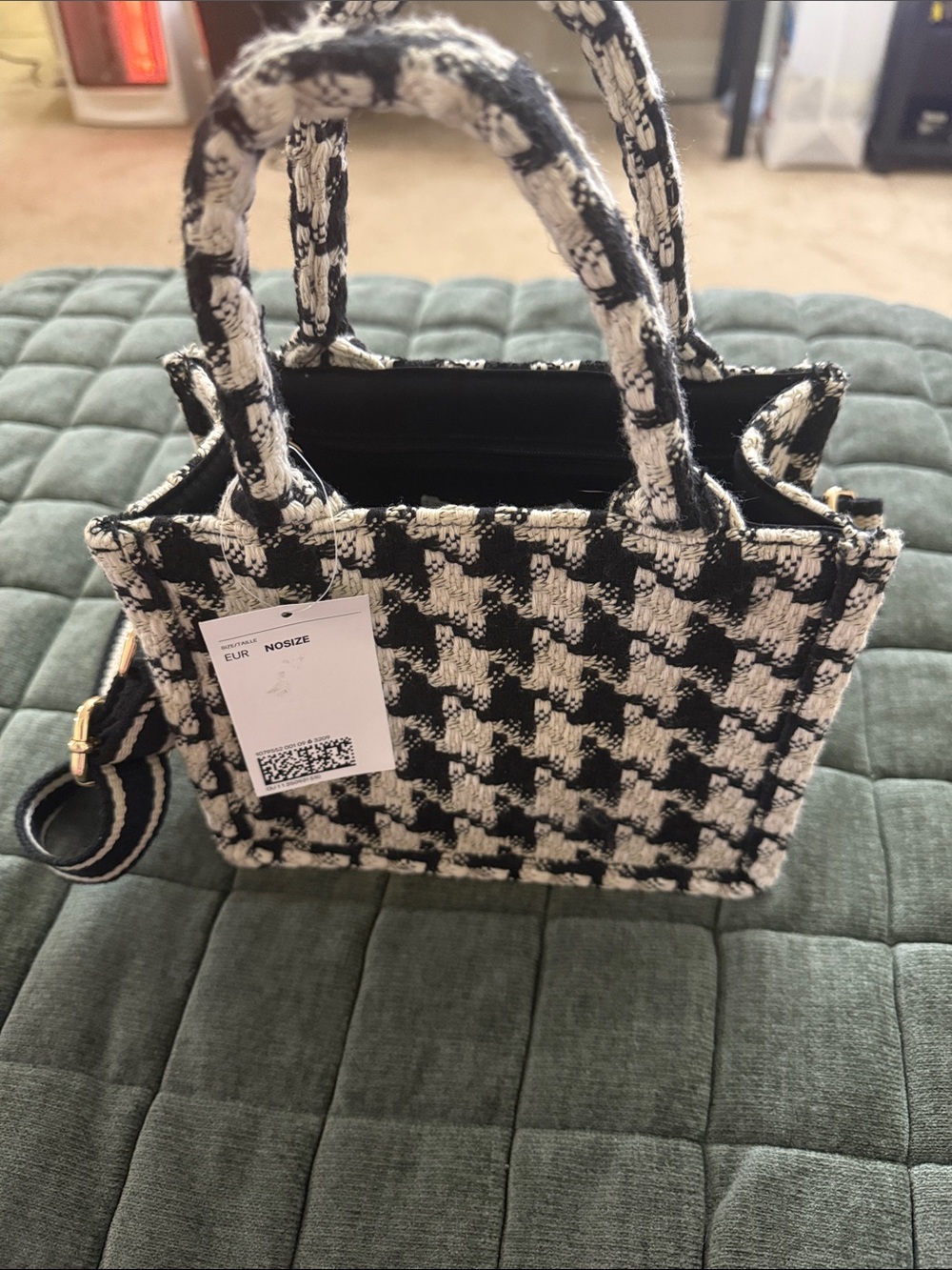 H&M Bag - Picture 2 of 2
